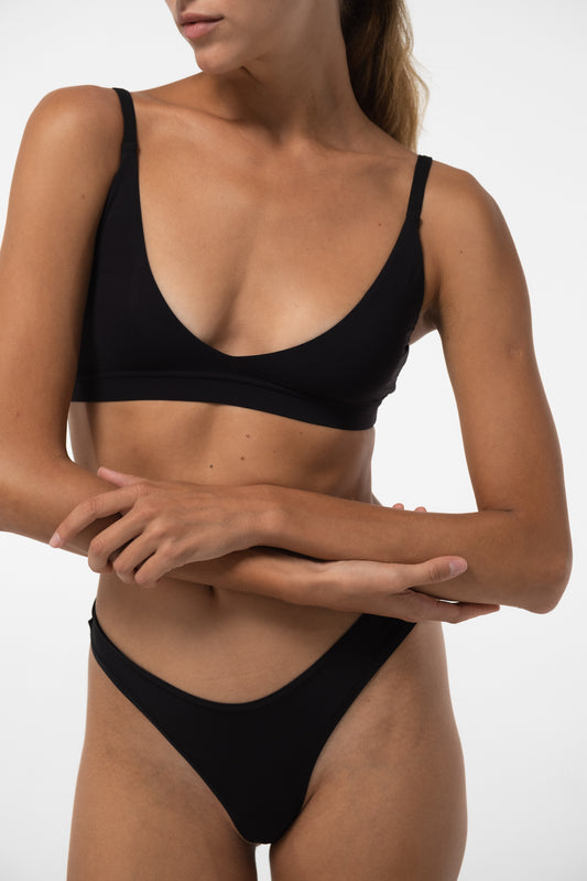 SEAMLESS MID-RISE THONG BLACK