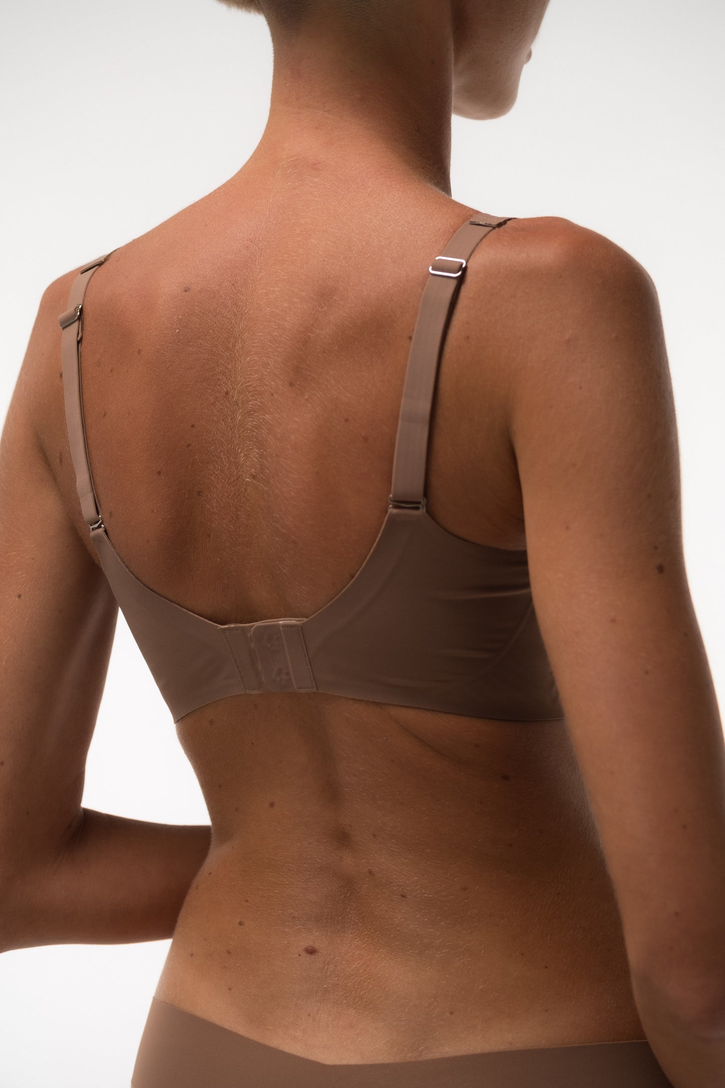 FULL-COVERAGE WIRELESS BRA WITH ADJUSTABLE STRAPS BROWN