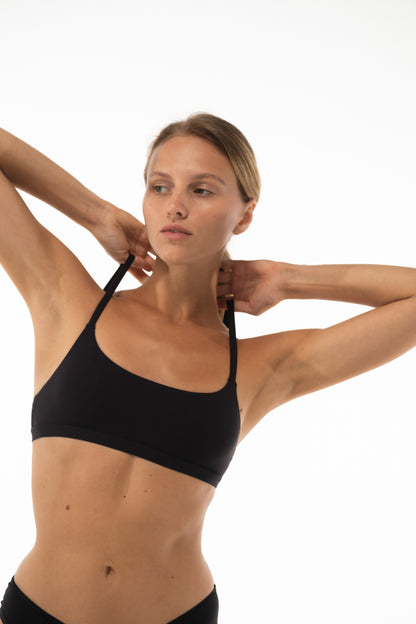 SQUARE NECK BRALETTE ADJUSTABLE STRAPS BLACK