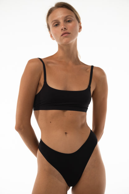 HIGH-WAISTED SEAMLESS THONG BLACK