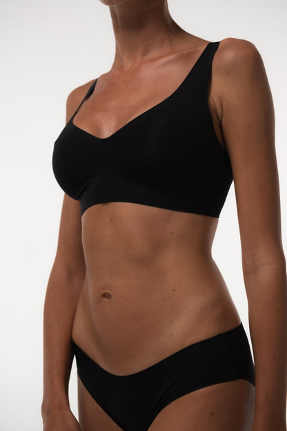 FULL-COVERAGE WIRELESS BRA WITH ADJUSTABLE STRAPS BLACK