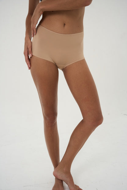 SEAMLESS SHORTS BEIGE